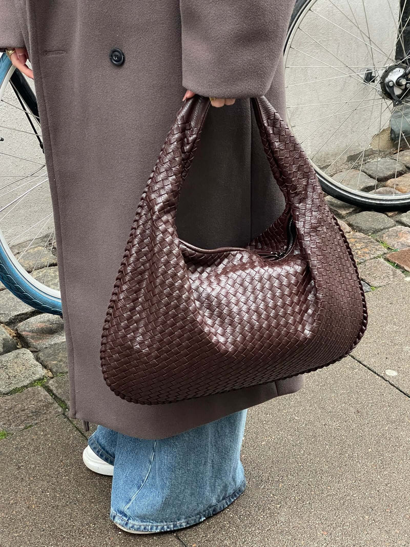Bolsa Soho – Elegância e Funcionalidade para o Dia a Dia