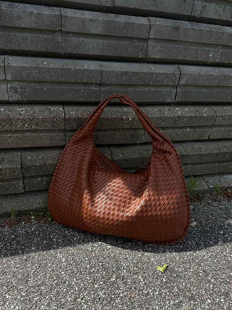 Bolsa Soho – Elegância e Funcionalidade para o Dia a Dia
