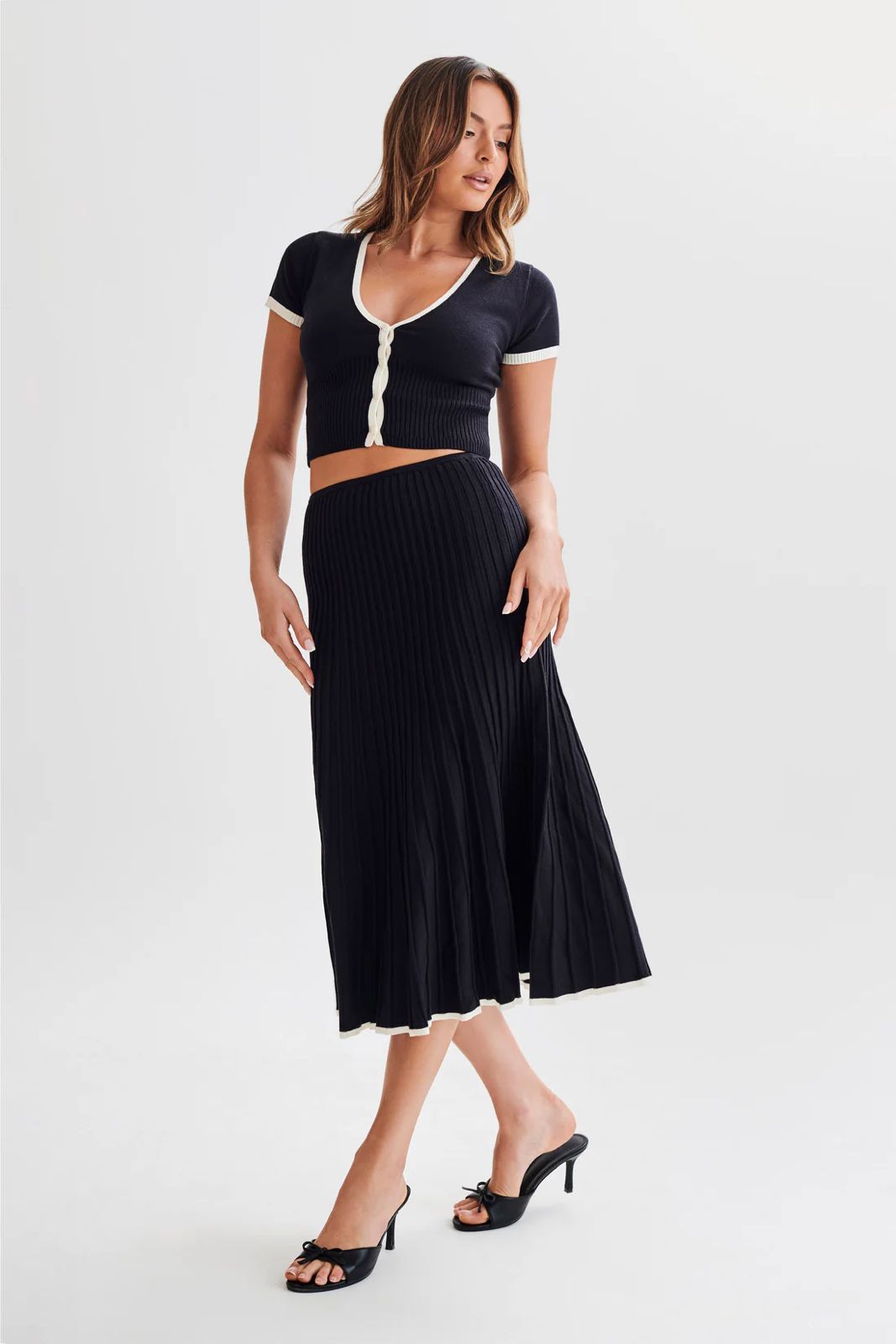 Conjunto Roma  - Top com botões e Saia Midi em tricot