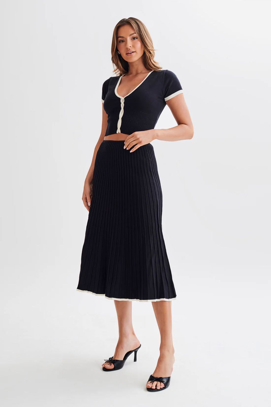 Conjunto Roma  - Top com botões e Saia Midi em tricot