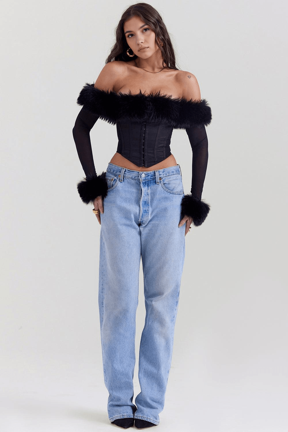 Espartilho de mangas Compridas em Tule Paris – Elegância e Sensualidade