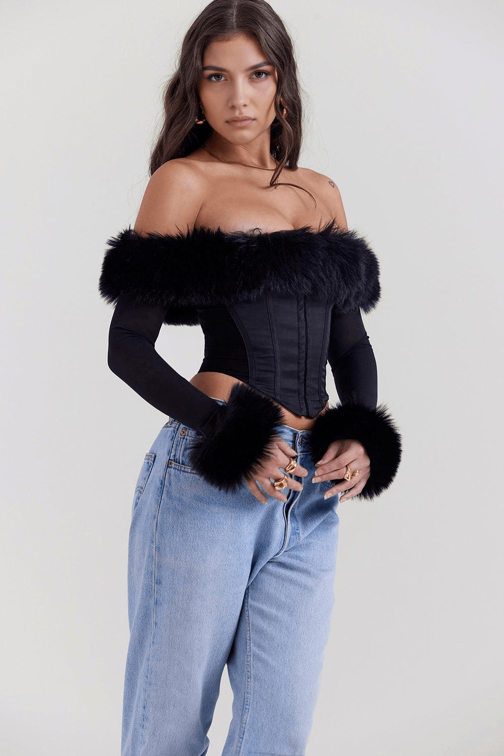 Espartilho de mangas Compridas em Tule Paris – Elegância e Sensualidade