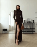 Vestido Longo Marrom com Fenda e Manga Longa – Sofisticação by Lumieér